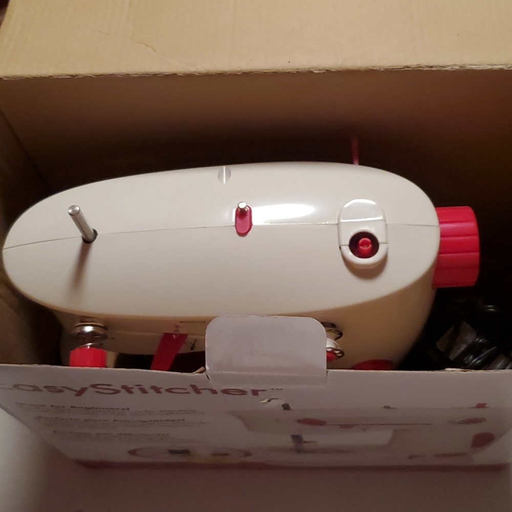 New In Box Easy Stitcher - Picture 10 of 12